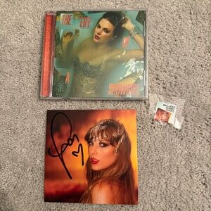 Signed Taylor Swift The Life of a Showgirl CD